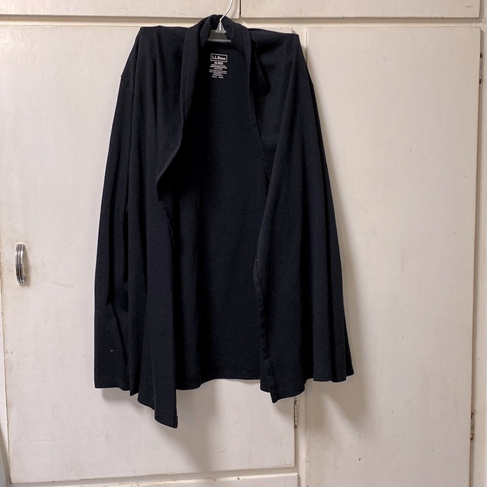 Ll Bean black wrap